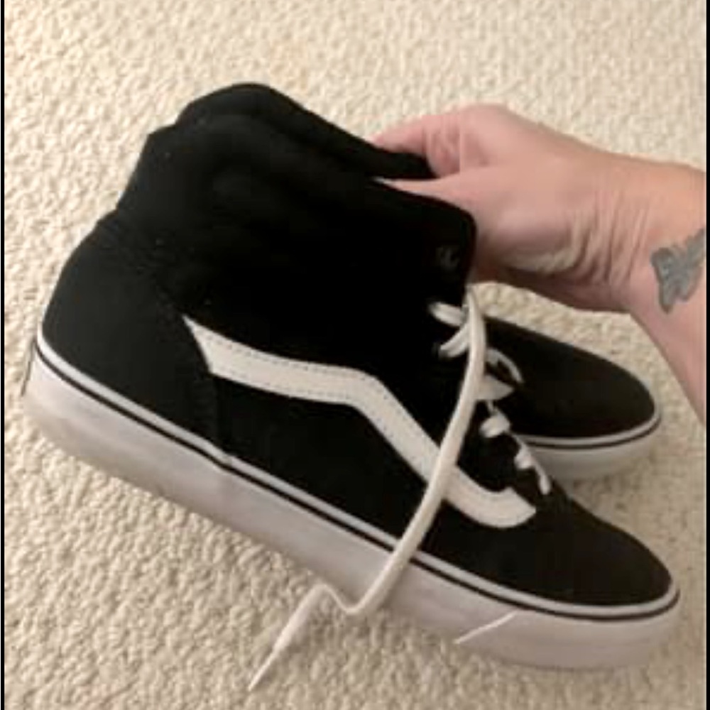 Women’s High Top Vans Size 8